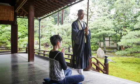 Được các thiền sư Nhật Bản giác ngộ, tôi quyết định tập thiền Zen và bất ngờ trước sự thay đổi kỳ diệu về sức khỏe chỉ sau 1 tháng: Ngủ ngon hơn, tâm thêm tịnh!