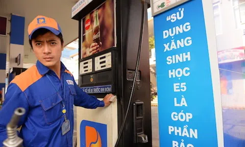 Đại lý bỏ xăng E5 để bán xăng khoáng