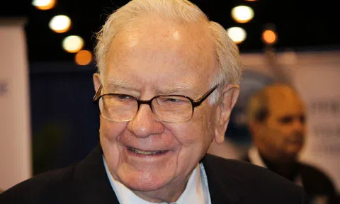 Tỷ phú Warren Buffett thường mang theo bao nhiêu tiền trong ví?
