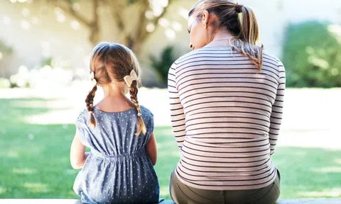 Cha mẹ thông minh không nói 5 điều này nếu muốn nuôi dưỡng tinh thần mạnh mẽ, bản lĩnh cho trẻ