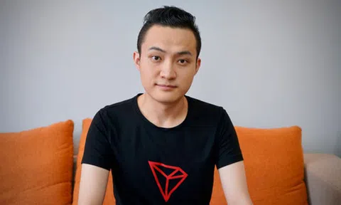 Doanh nhân tiền ảo Trung Quốc chi kỷ lục để được ăn trưa với Warren Buffett