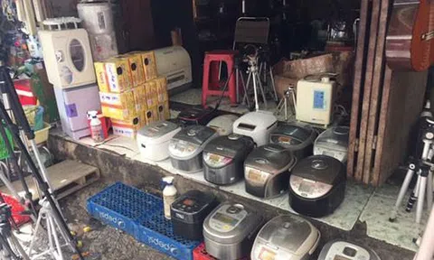 Biết 'rác' điện tử vẫn mua xài