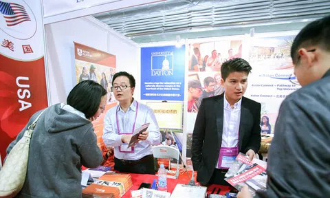 Sinh viên Trung Quốc trở thành 'tốt thí' trong thương chiến Mỹ - Trung