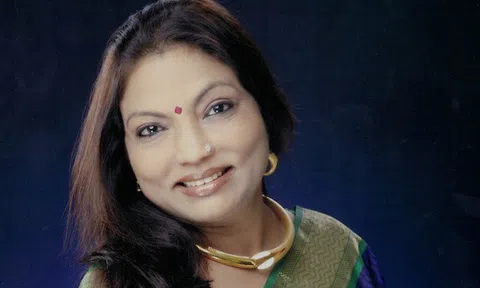 Triệu phú khu ổ chuột phiên bản nữ tại Ấn Độ: Lấy chồng năm 12 tuổi, bị lạm dụng, 42 tuổi trở thành chủ tịch công ty với tài sản 112 triệu USD