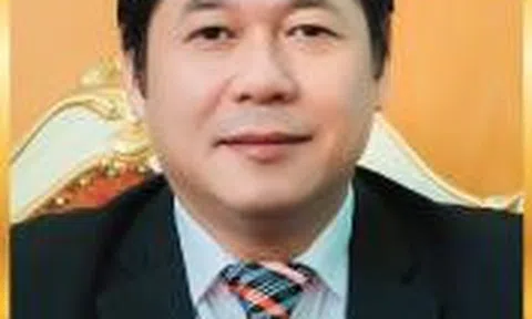 Giữa lùm xùm, con trai bà Tư Hường sẽ từ nhiệm chủ tịch Nam Á Bank