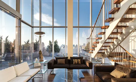 Penthouse rẻ hơn căn hộ bình dân, hàng chảnh trên cao phệt xuống vỉa hè