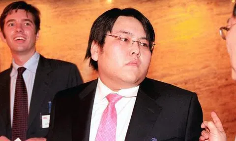 Sau 10 năm, công tử Trung Quốc phá sạch sản nghiệp 2 tỷ USD