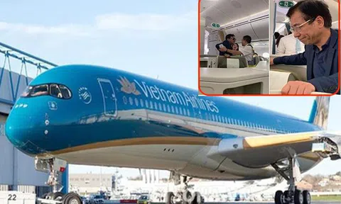 Đại gia sàm sỡ cô gái trên máy bay: 'Chỉ chạm vào...'