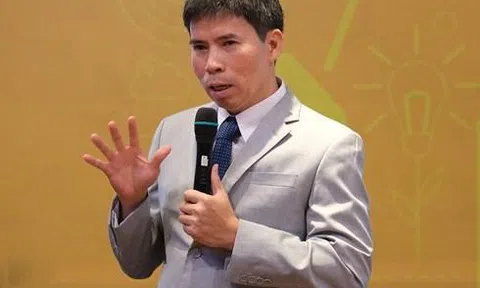 Cựu CEO Thế Giới Di Động: 'Làm sao để từ bỏ chiếc ghế quyền lực?'