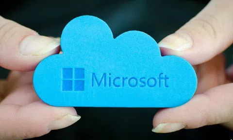 Trong thế giới công nghệ tàn khốc, đây là cách bất ngờ để Microsoft trở lại ngoạn mục và không rơi vào thảm cảnh người khổng lồ gục ngã như AOL, Yahoo hay Blackberry