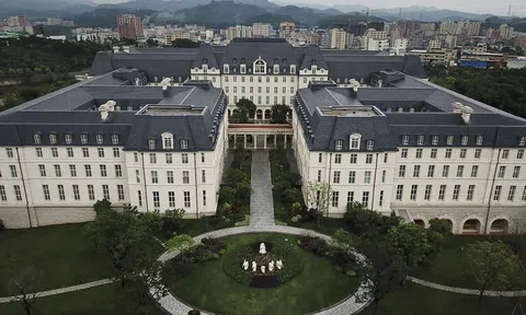 “Bên trong Huawei” – Phóng sự ảnh của Kevin Frayer