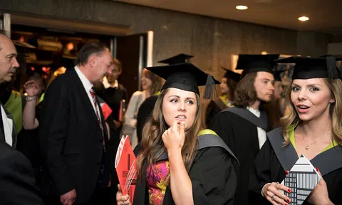 9 công việc không cần bằng cấp, thu nhập cao hơn bác sĩ