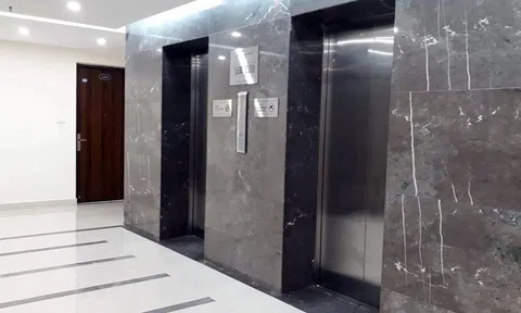 Sự cố đêm muộn khiến vợ chồng trẻ 'tháo chạy' khỏi chung cư