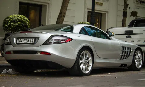 'Mũi tên bạc' Mercedes SLR McLaren độc nhất VN tái xuất