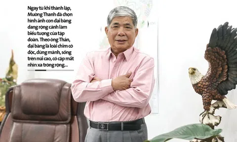 Người vợ bí mật của 'đại gia hút thuốc lào đi Rolls Royce' và chuyện tình nên duyên nhờ cánh bèo