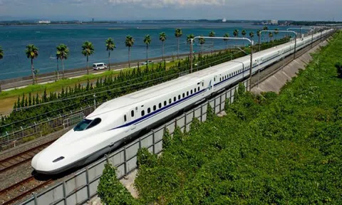 Bộ Kế hoạch và Đầu tư: Vốn làm ĐSCT Bắc - Nam chỉ 26 tỷ USD, Bộ Giao thông: 58 tỷ!
