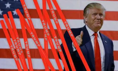 Ông Trump thu gần 500.000 USD nhờ bán ống hút mang tên mình