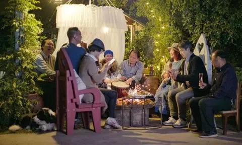 Tình bạn trong mơ: 14 người già cô đơn tự thuê hai căn biệt thự ngoại ô cùng nhau sống trọn vẹn những năm tháng cuối đời