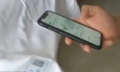 Ám ảnh khách Trung Quốc, trộm cả ga giường, lột nắp bồn cầu