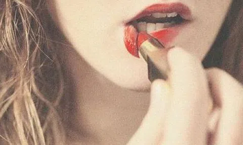 3 kiểu phụ nữ dễ làm hư chồng nhất, cánh mày râu hãy xem vợ mình có nằm trong số đó!