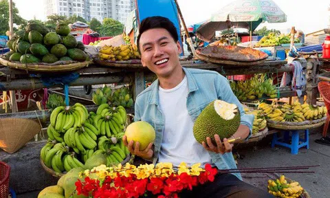 5 kênh du lịch - ẩm thực hot nhất miền Tây: Khoai Lang Thang sắp đạt nút vàng, một YouTuber trẻ tuổi khác đã làm được điều đó từ lâu