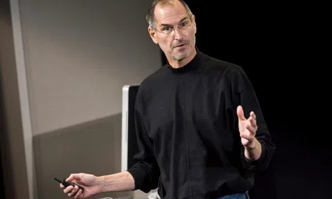 Nếu muốn vượt qua nỗi sợ thuyết trình, chỉ mất 2 phút để bạn "học lỏm" bí quyết của Steve Jobs