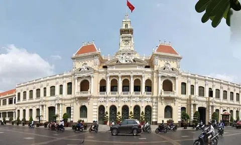 TP.HCM sẽ luân chuyển định kỳ cán bộ ở những vị trí 'nhạy cảm'