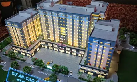 Ở nhà xã hội, đi ô tô: Chủ yếu là công chức