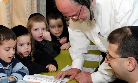 Nhìn cách người Do Thái dạy con để hiểu vì sao họ "sản sinh" ra nhiều người thành công, tài giỏi đến vậy