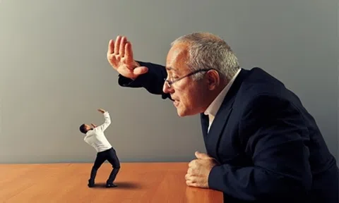 4 dấu hiệu chứng tỏ sếp là nguyên nhân chính khiến không khí làm việc căng thẳng, "độc hại" với mọi nhân viên