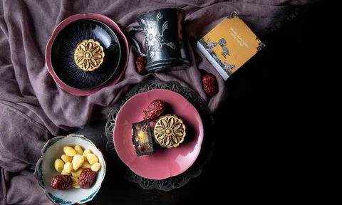 Chuyện nhỏ ở Vagabond: Du học sinh bỏ ngang công việc ở Bộ ngoại giao Hàn Quốc, về nước mở tiệm bánh cao cấp với cậu bạn thân vì... mê cái đẹp