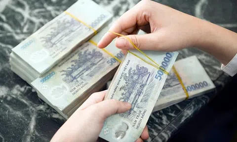 Hôm nay 1/8, ngân hàng đồng loạt hạ lãi suất cho vay