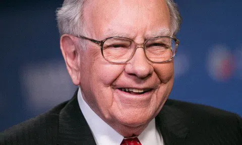 Chỉ từ một bữa ăn nhỏ, Warren Buffett đã dạy cho tôi bài học quý giá về sự thành công và đó chính là khoảnh khắc tuyệt vời nhất trong đời