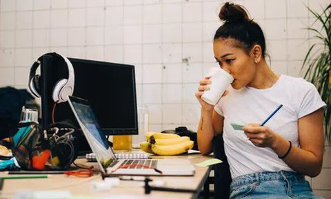 Trở thành triệu phú nhờ giúp các doanh nhân trẻ khởi nghiệp thành công: Chuyện lạ mà có thật của Eckersley-Maslin