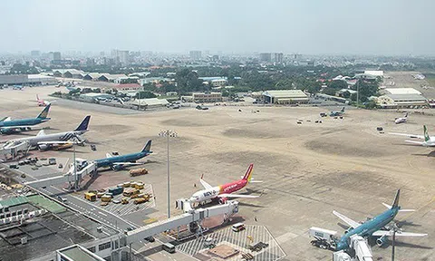 Hai sân bay lớn nhất Việt Nam nguy cơ phải đóng cửa, có tiền không được sửa