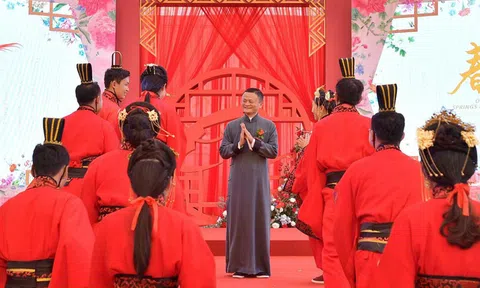 Ai cũng muốn có cuộc đời trong mơ như Jack Ma: Tuổi trẻ xông pha, tay trắng liều mình lập công ty, quyết định nghỉ hưu khi đã là tỷ phú giàu nhất Trung Quốc, hưởng tuổi già từ tuổi 55 để làm từ thiện cho đời