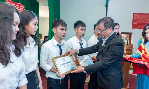 Novaland trao tặng học bổng cho 70 sinh viên Đại học Phan Thiết