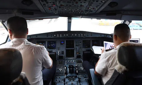 Cần bao nhiêu tiền để học nghề phi công ở Việt Nam?