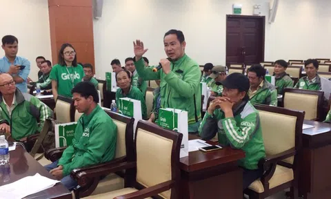 Tài xế Grab phản ứng vì bị thu thuế khi "cày" hơn 100 triệu đồng/năm