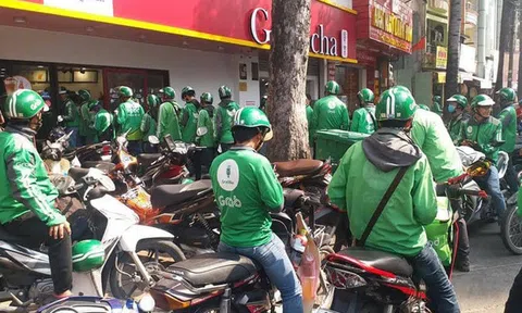 Grab bắt tay ông lớn công nghệ Microsoft mở khoá đào tạo miễn phí, mở ra hướng mới cho hàng triệu đối tác tài xế có thể theo đuổi "sự nghiệp công nghệ"