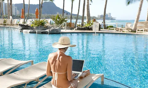 Có một giới trẻ không chịu bó buộc trong phòng kính, du lịch cả năm nhưng vẫn làm việc hiệu quả và kiếm ra nhiều tiền