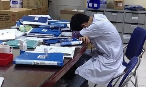 Góc khuất đời bác sĩ: Những đêm trực và 'căn phòng tội lỗi' trong bệnh viện