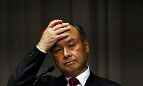 Đỉnh điểm của 'liều': Masayoshi Son thế chấp tài sản cá nhân vay tiền từ 19 ngân hàng khác nhau để tiếp tục đầu tư mặc cho sóng gió đang bủa vây Softbank
