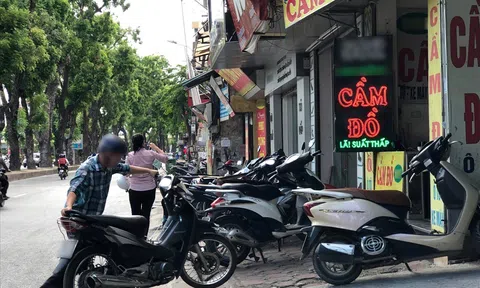 Ai quản lý các chuỗi cầm đồ đang nở rộ, lãi suất trên 100%/năm?