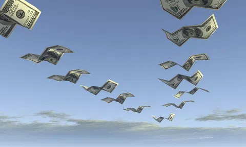 Phải chăng “sói già” đã dừng tay?