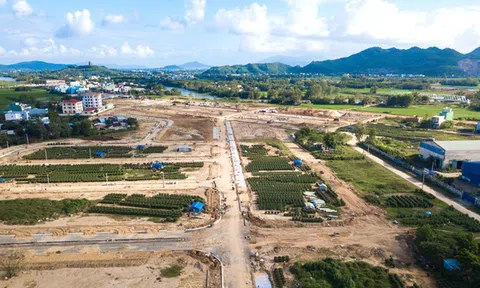 Ôm bao tải tiền vào Đà Nẵng đánh lớn, ai ngờ sụt hố gánh nợ