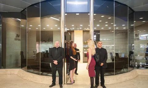 Ngân hàng đẳng cấp nhất thế giới: Chỉ làm việc với các tỷ phú, chuyên cho thuê "hộp an toàn" để cất giấu tài sản