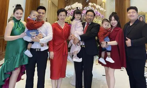 'Cô dâu 200 cây vàng' hé lộ hình ảnh ăn Tết bên trong lâu đài 7 tầng ở Nam Định