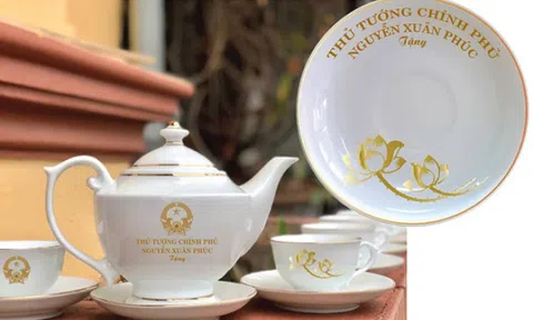 Rao bán ấm chén in tên Chủ tịch nước và Thủ tướng trên mạng, doanh nghiệp bị xử phạt 6 triệu đồng