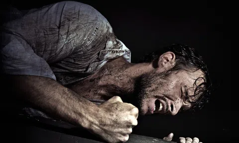 4 kiểu người dù giàu đến mấy vẫn khổ cả đời: Người quá giỏi, quá sợ hãi, quá hiền lành và quá bi lụy